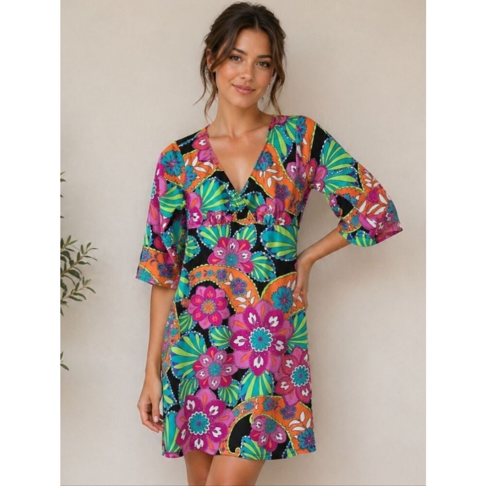 Spunk Wear Bright Retro Floral Flower Athletic Activewear Dress - Size Small